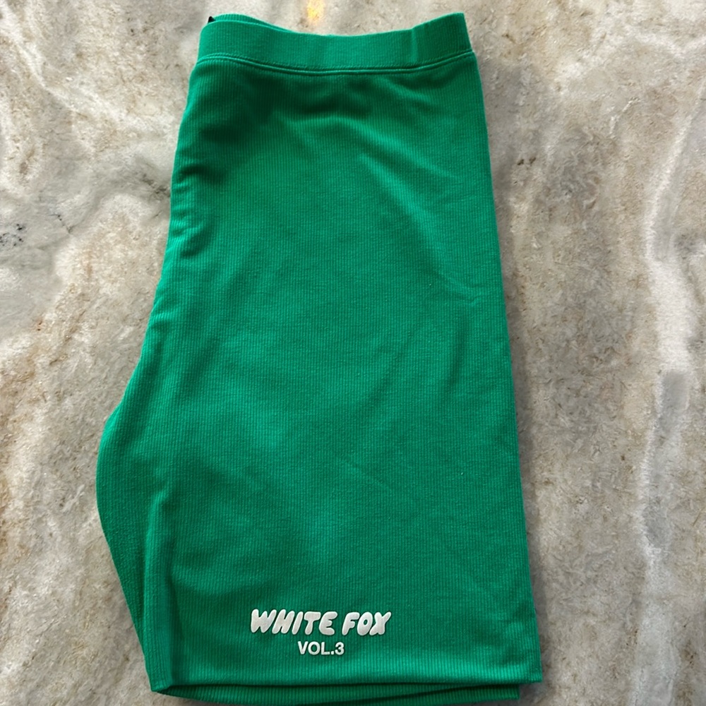 ❌sold ❌White Fox Biker Shorts XL Green
